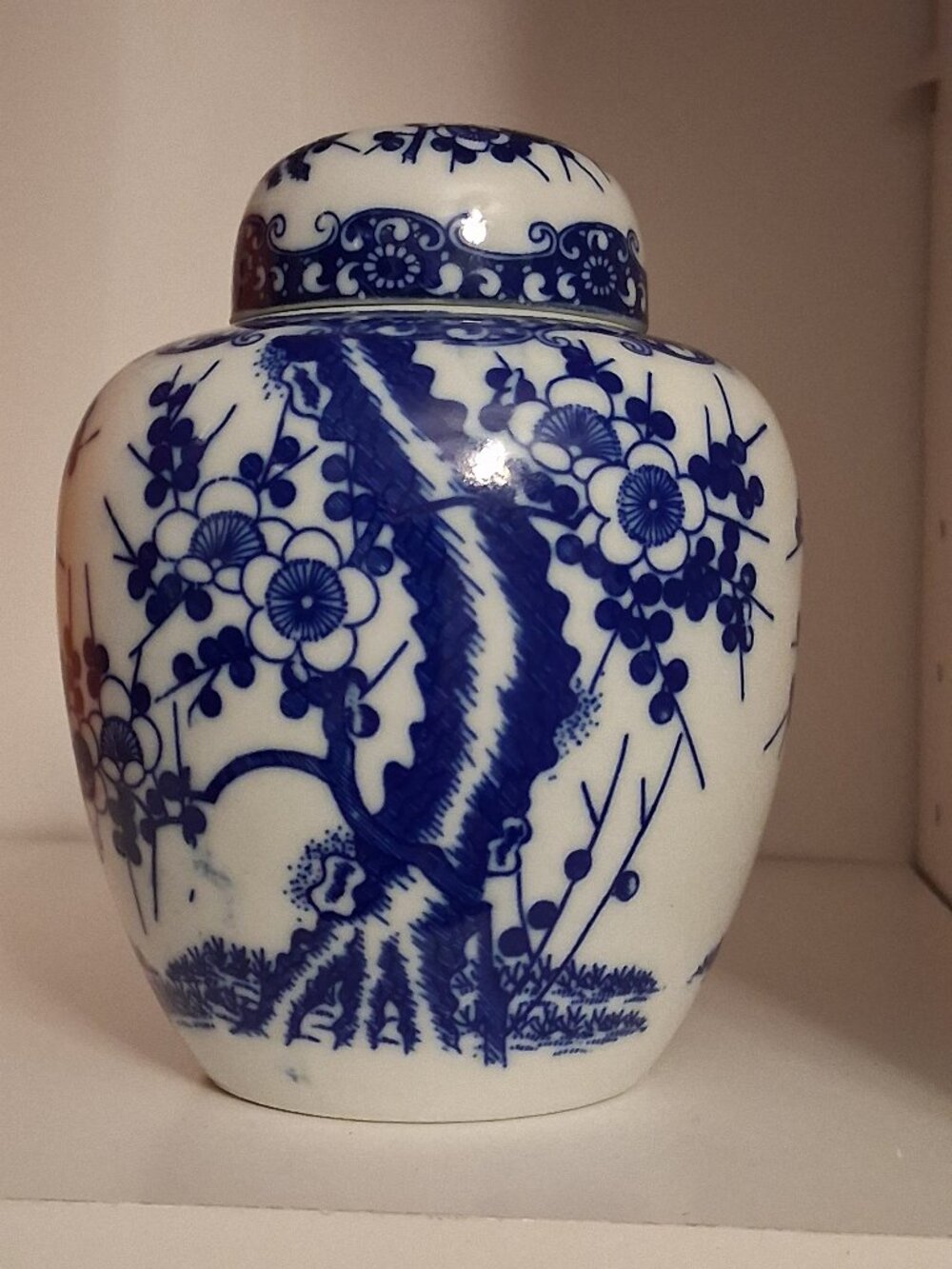 Vintage Japan Blue White Floral Porcelain Ginger Jar Covered Jar 5" Chinoiserie